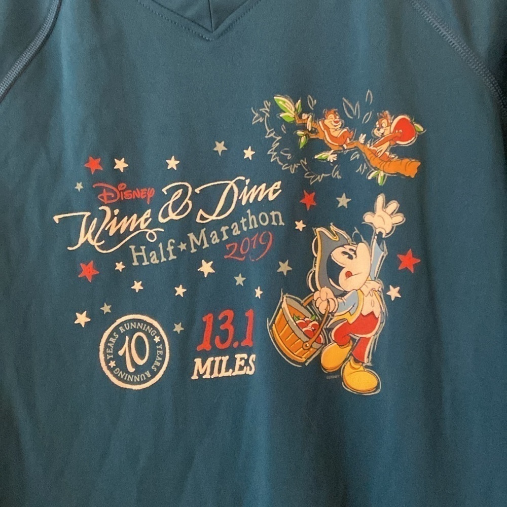 RunDisney Mens Small 2019 Wine & Dine Half Marathon Long Sleeve Athletic…